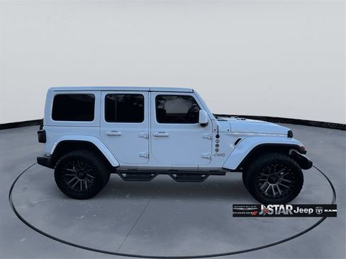 Used 2020 Jeep Wrangler Unlimited Sahara image 4