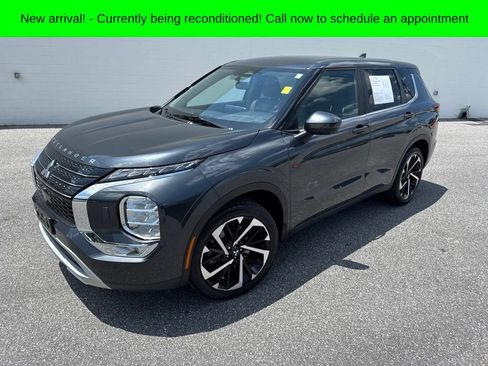 Used 2024 Mitsubishi Outlander SE Black Edition AWD/4WD image 1
