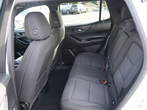 Used 2025 Chevrolet Equinox LT image 18