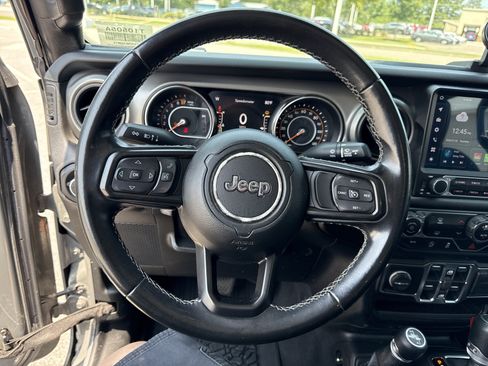 Used 2021 Jeep Gladiator Sport AWD/4WD image 10