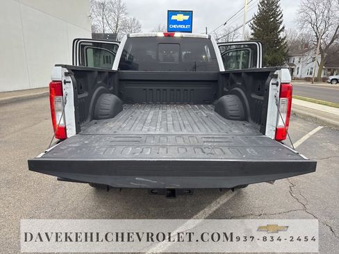 Used 2019 Ford F250 Lariat w/ Chrome Package image 34