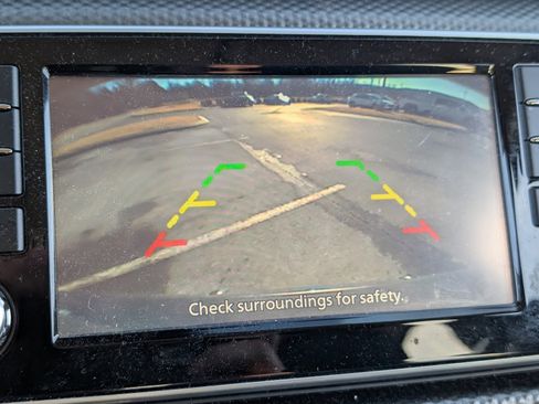 Used 2020 Nissan Kicks S image 11