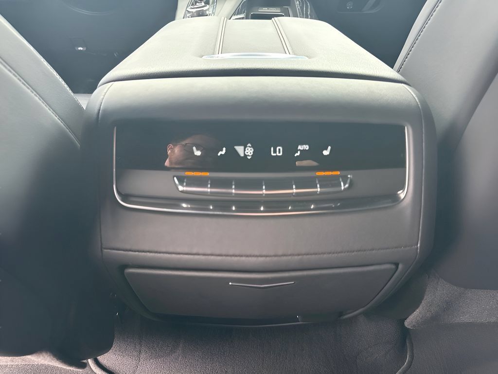 Used 2023 Cadillac Escalade ESV Sport w/ Touring Package AWD/4WD image 16