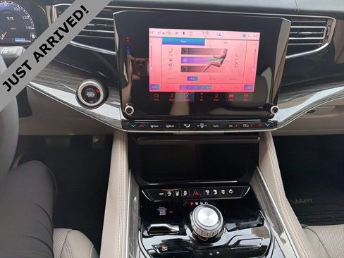 Used 2022 Jeep Wagoneer Series III w/ Convenience Group I image 14