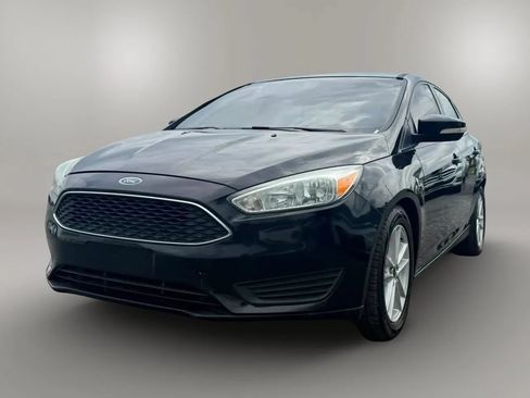 Used 2015 Ford Focus SE FWD image 6