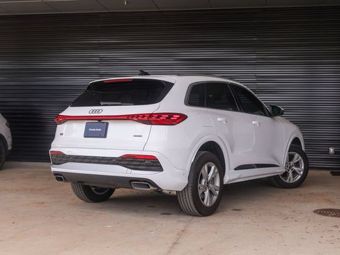 Used 2025 Audi Q5 Premium AWD/4WD image 7