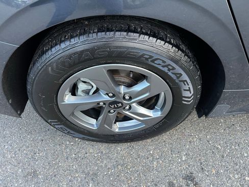 Used 2021 Kia K5 LXS image 12