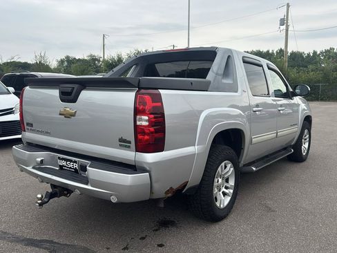Used 2010 Chevrolet Avalanche LT AWD/4WD image 5