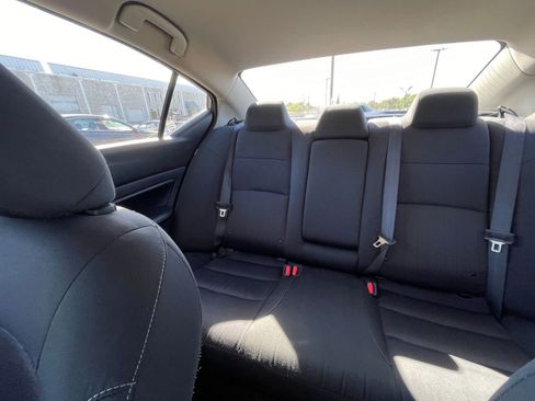 Used 2025 Nissan Altima 2.5 SV image 39