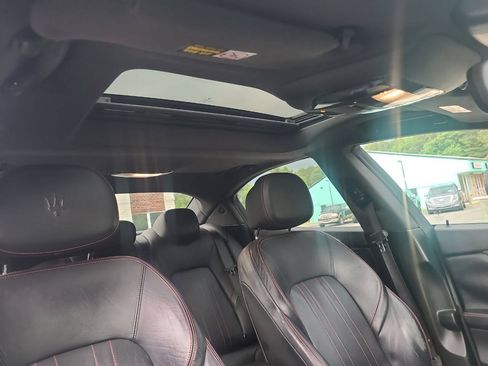 Used 2017 Maserati Ghibli S RWD image 35
