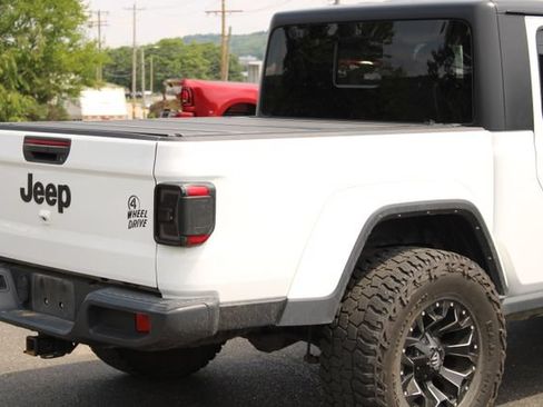Used 2021 Jeep Gladiator Sport AWD/4WD image 9