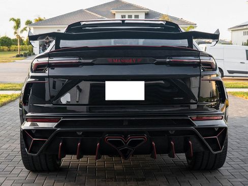 Used 2021 Lamborghini Urus image 7