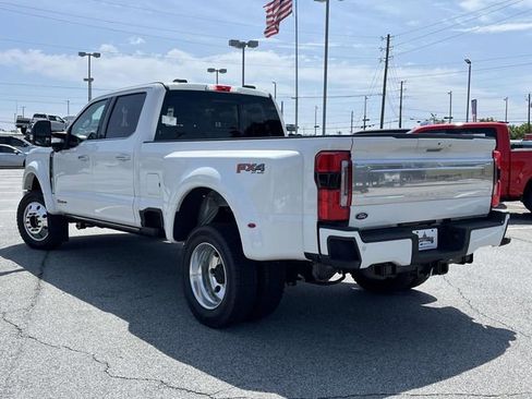 New 2026 Ford F450 Platinum w/ Platinum Plus Package AWD/4WD image 4
