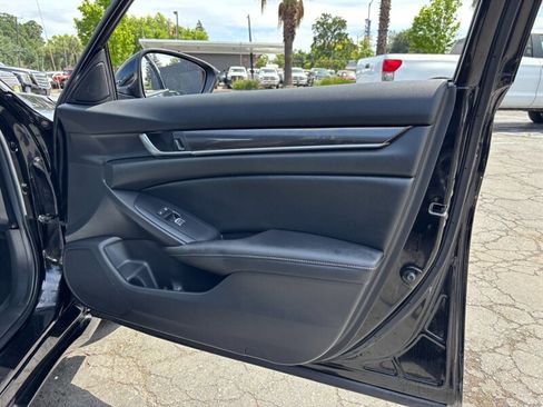 Used 2019 Honda Accord Sport image 14