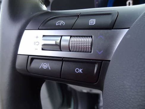 Used 2025 Hyundai Kona SEL FWD image 16