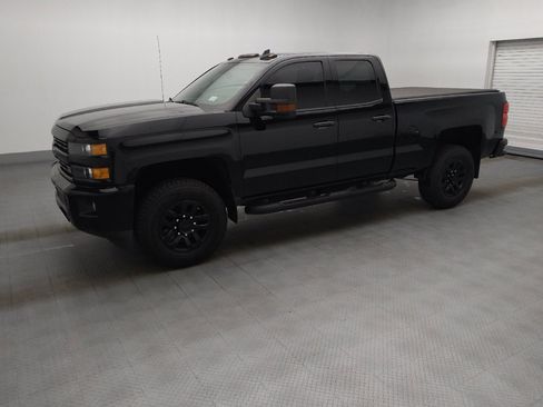 Used 2017 Chevrolet Silverado 2500 LT AWD/4WD image 2
