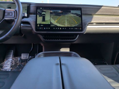 Used 2022 Rivian R1T Adventure AWD/4WD image 31