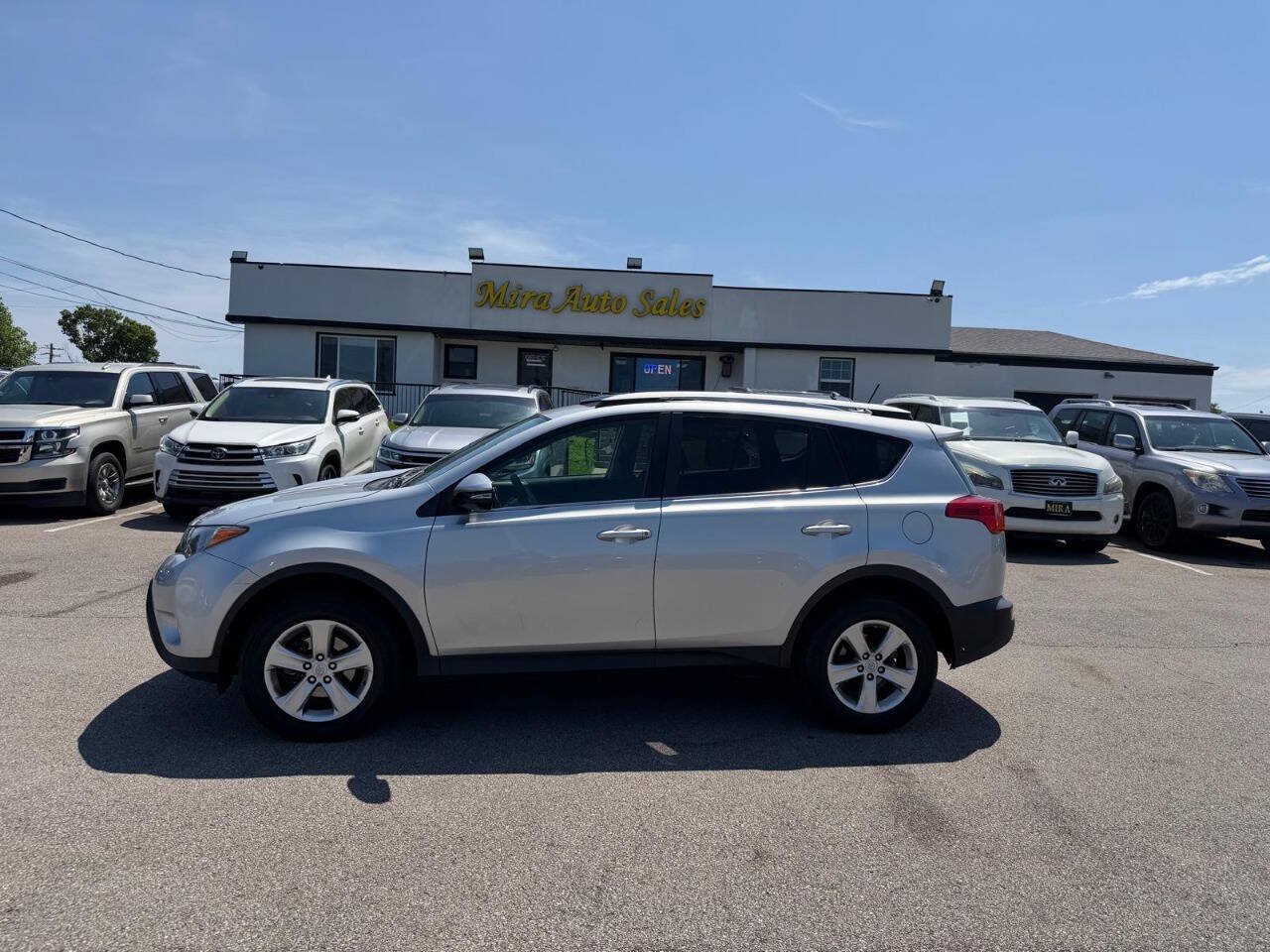 Used 2013 Toyota RAV4 XLE AWD/4WD image 1