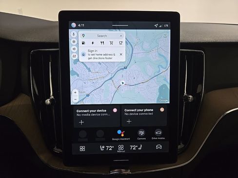 New 2026 Volvo XC60 T8 Plus w/ Protection Package Premier image 17