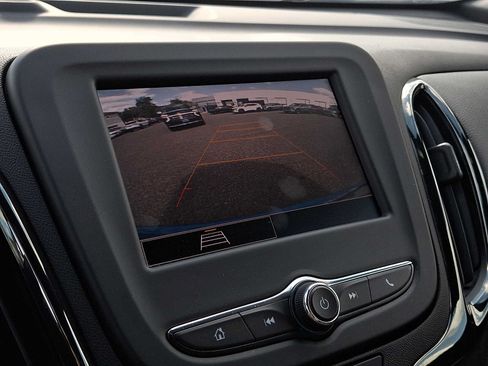 Used 2024 Chevrolet Equinox RS w/ LPO, Floor Liner Package AWD/4WD image 17