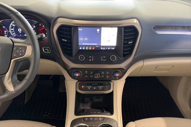 Used 2023 GMC Acadia Denali w/ Denali Technology Package AWD/4WD image 12