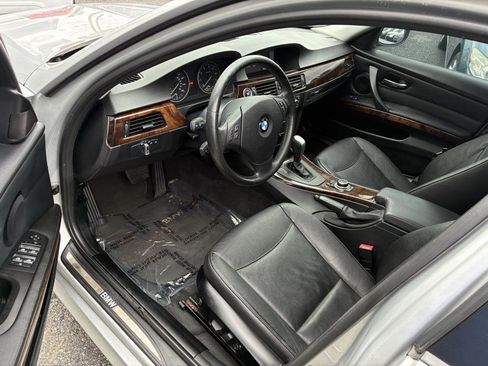 Used 2011 BMW 328i xDrive Sedan AWD/4WD image 7