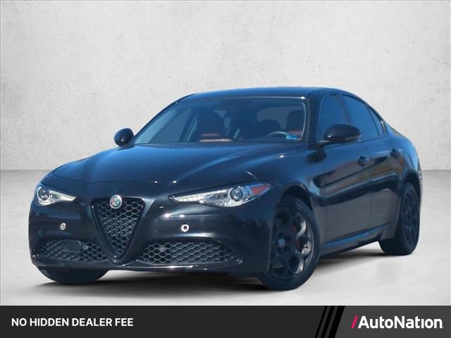 Used 2017 Alfa Romeo Giulia AWD image 1