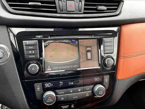 Certified 2019 Nissan Rogue SL w/ Premium Package image 19