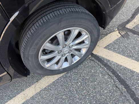 Used 2020 Buick Envision Essence image 3