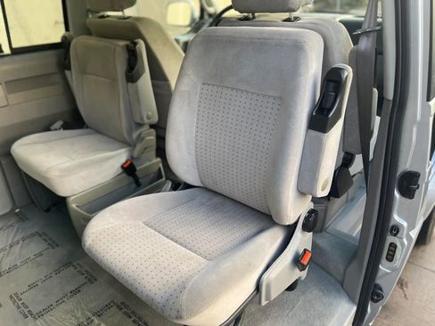Used 2002 Volkswagen Eurovan MV image 12