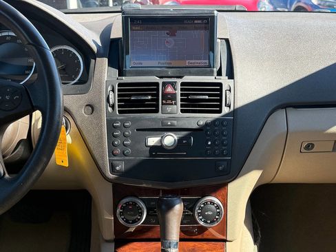 Used 2009 Mercedes-Benz C 300 4MATIC Sedan image 28