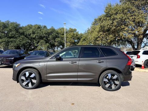 Certified 2024 Volvo XC60 T8 Plus w/ Protection Package Premier image 3