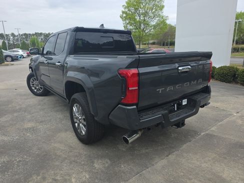 Used 2024 Toyota Tacoma Limited AWD/4WD image 5