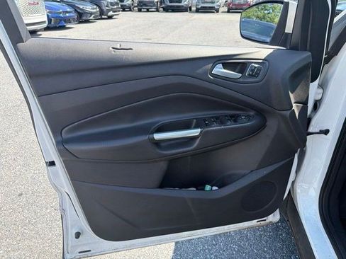 Used 2014 Ford Escape Titanium w/ Equipment Group 401A AWD/4WD image 11