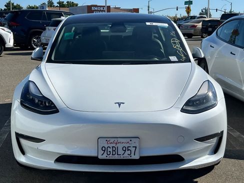 Used 2023 Tesla Model 3 Standard Range RWD image 2