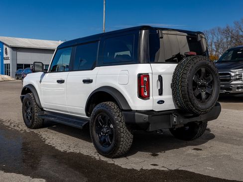 New 2025 Ford Bronco Outer Banks AWD/4WD image 14