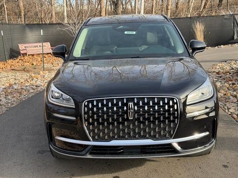 New 2026 Lincoln Corsair Reserve image 8