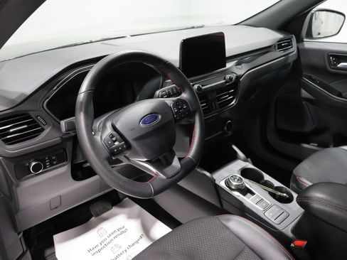 Used 2025 Ford Escape ST-Line AWD/4WD image 16