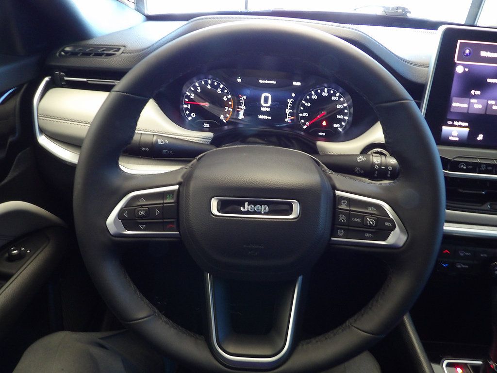 Used 2024 Jeep Compass Limited AWD/4WD image 27