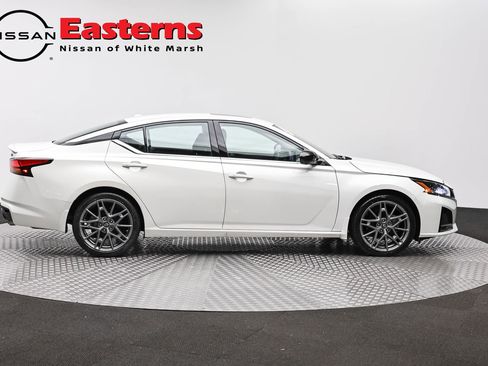 Used 2024 Nissan Altima 2.0 SR FWD image 4