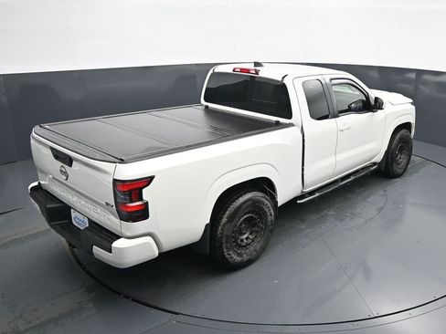 Used 2024 Nissan Frontier SV RWD image 18