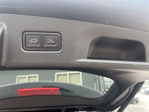 Used 2023 Kia Telluride EX w/ EX Captain's Chair Package image 22