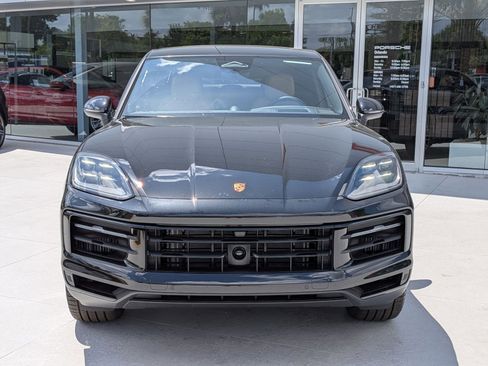 New 2026 Porsche Cayenne Coupe AWD/4WD image 6