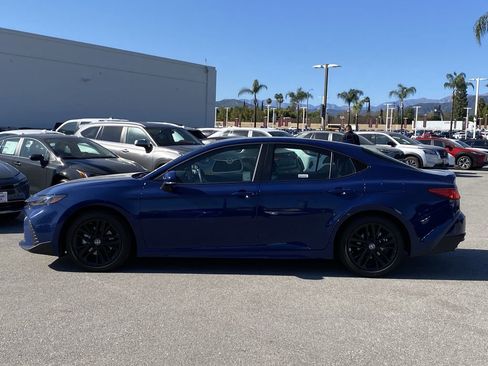 Used 2026 Toyota Camry SE image 2