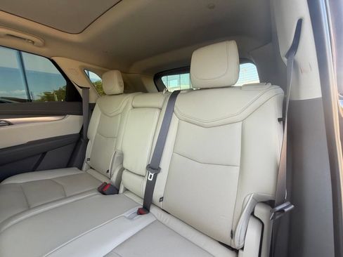 Used 2019 Cadillac XT5 Premium Luxury FWD image 18