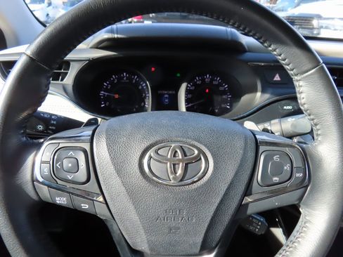 Used 2015 Toyota Avalon XLE image 13