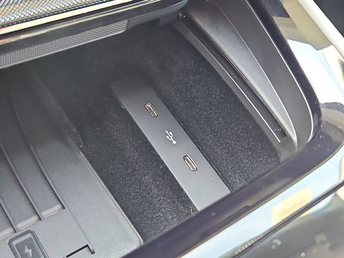 Certified 2025 Porsche Cayenne Coupe AWD/4WD image 22