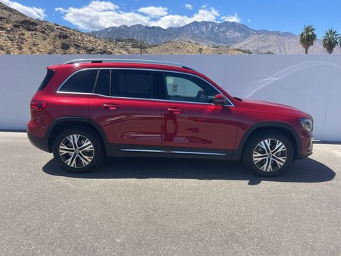 Used 2026 Mercedes-Benz GLB 250 image 4