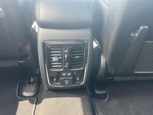 Used 2019 Jeep Grand Cherokee Limited w/ Luxury Group II RWD image 20