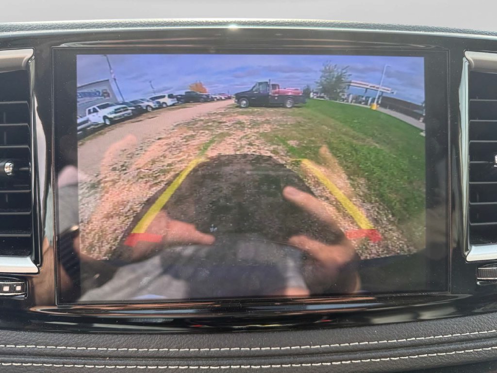 Used 2024 Chrysler Pacifica Limited FWD image 29
